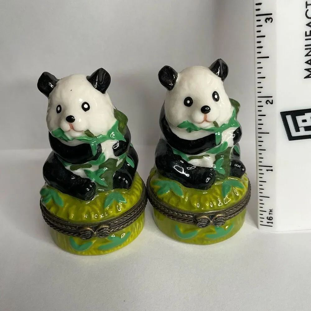 VINTAGE HINGED PORCELAIN TRINKET BOXES 2 PANDAS‎ BEAR EATING BAMBOO LEAVES 2.5”